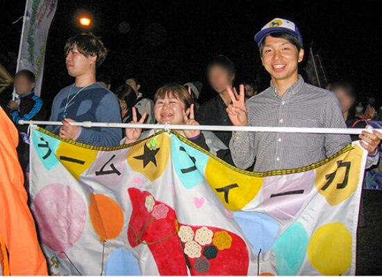 夜も元気に歩きます!